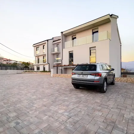 Fuer 5 Personen Ca- 68 M² In Silo- Adriakueste Kroatien - Kroatische Inseln By Interhome Šilo