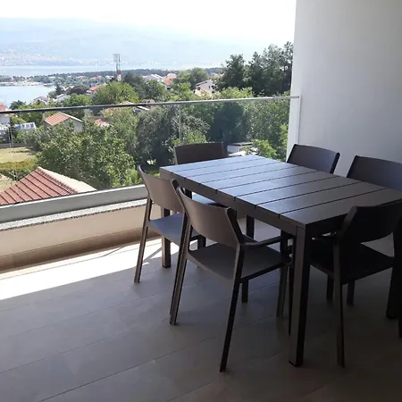Apartamento Fuer 5 Personen Ca- 68 M² In Silo- Adriakueste Kroatien - Kroatische Inseln By Interhome Šilo
